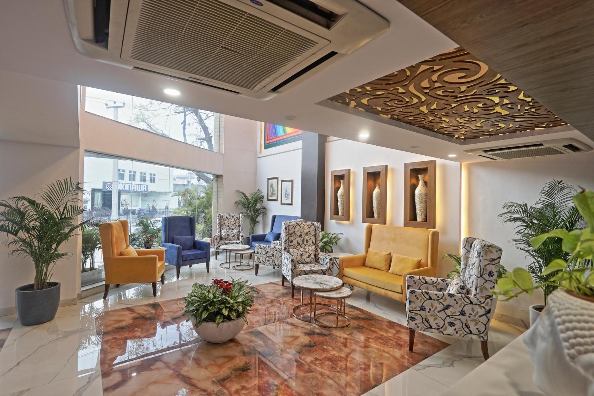 Hotel Oxmo Delhi Airport With Free Airport Transsfer Nueva Delhi Exterior foto