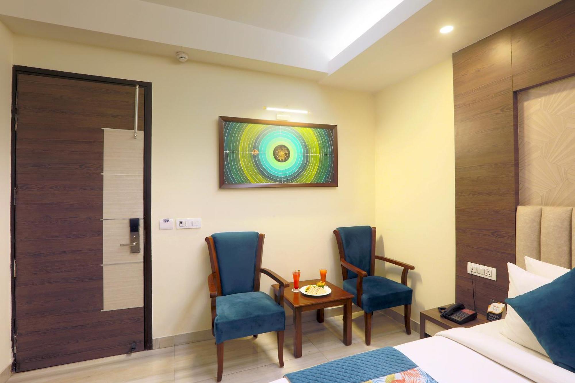 Hotel Oxmo Delhi Airport With Free Airport Transsfer Nueva Delhi Exterior foto
